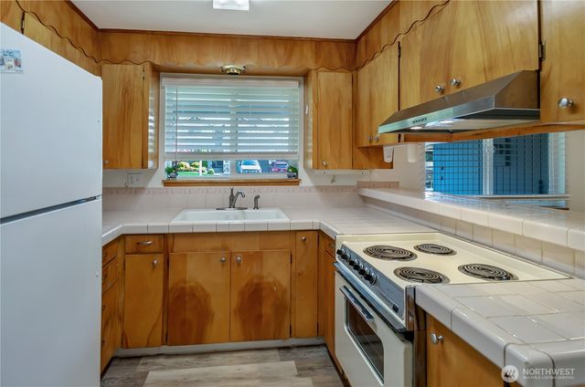 517 W Street SE, Tumwater, WA 98501