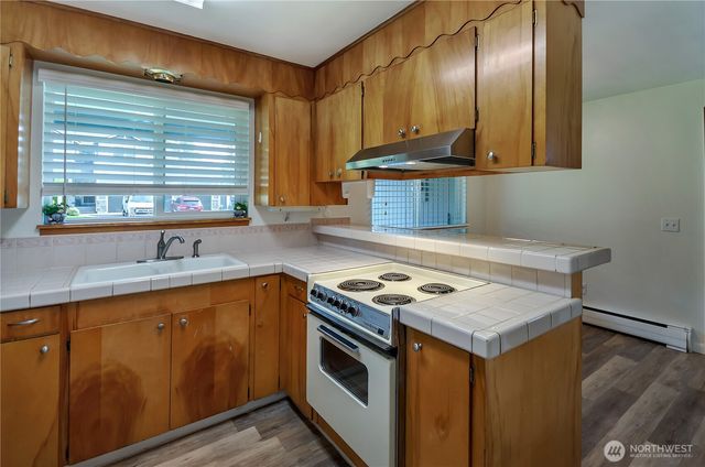 517 W Street SE, Tumwater, WA 98501