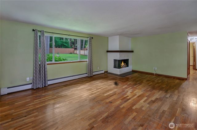 517 W Street SE, Tumwater, WA 98501