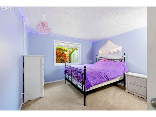 15598 Nw OVERTON Dr, Beaverton, OR 97006