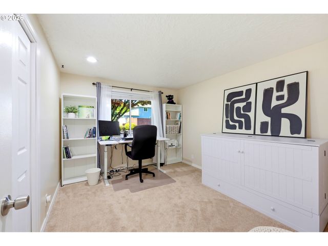 15598 Nw OVERTON Dr, Beaverton, OR 97006