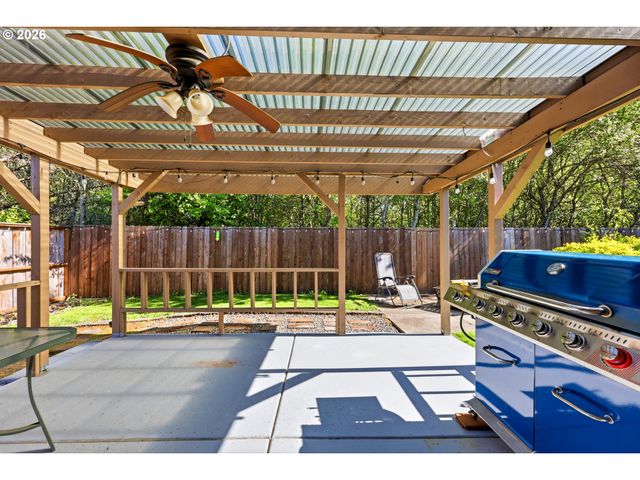 15598 Nw OVERTON Dr, Beaverton, OR 97006