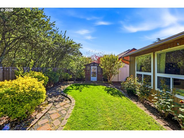 15598 Nw OVERTON Dr, Beaverton, OR 97006