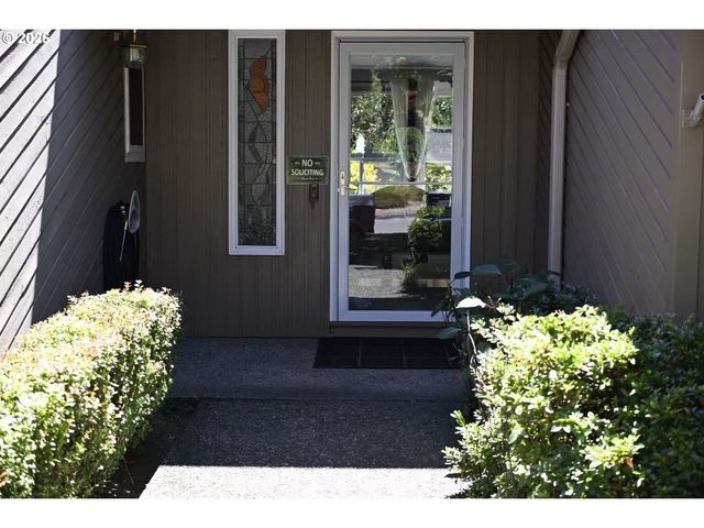 15598 Nw OVERTON Dr, Beaverton, OR 97006