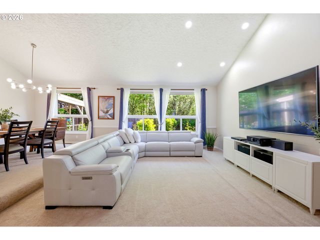 15598 Nw OVERTON Dr, Beaverton, OR 97006