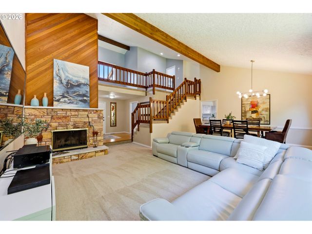 15598 Nw OVERTON Dr, Beaverton, OR 97006