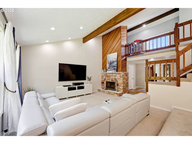 15598 Nw OVERTON Dr, Beaverton, OR 97006