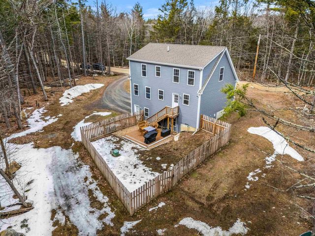 85 Kennard Road, Nottingham, NH 03290