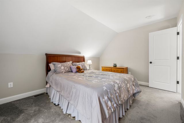 85 Kennard Road, Nottingham, NH 03290