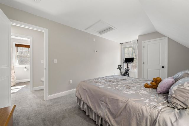 85 Kennard Road, Nottingham, NH 03290