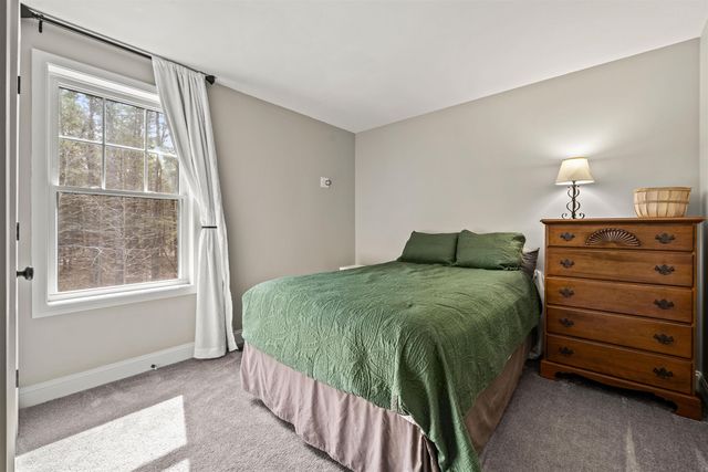 85 Kennard Road, Nottingham, NH 03290