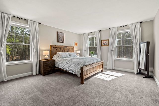 85 Kennard Road, Nottingham, NH 03290