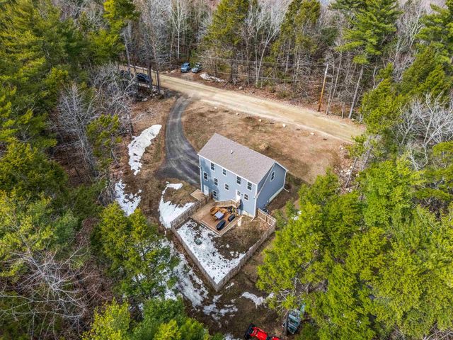 85 Kennard Road, Nottingham, NH 03290