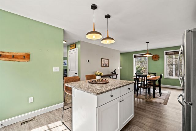 85 Kennard Road, Nottingham, NH 03290