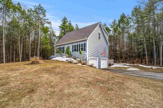 85 Kennard Road, Nottingham, NH 03290