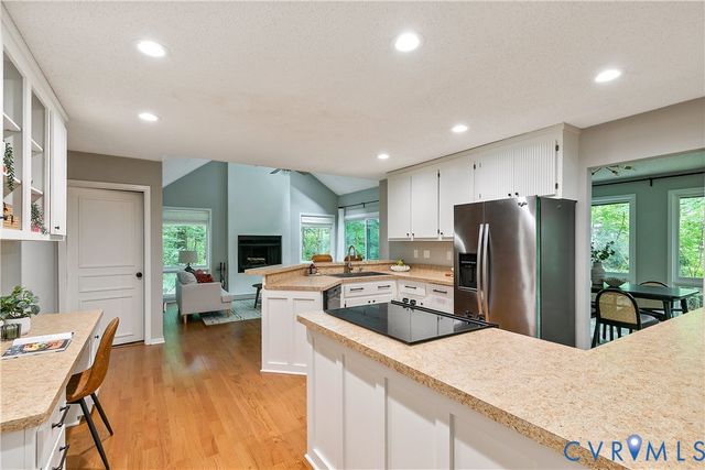 14307 Spring Gate Ct, Midlothian, VA 23112