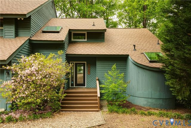 14307 Spring Gate Ct, Midlothian, VA 23112
