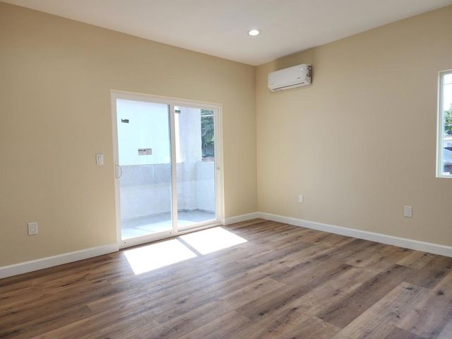 4024-4026 college ave, San Diego, CA 92115