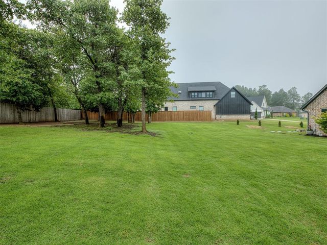 1880 Shaylee Lane, Choctaw, OK 73020