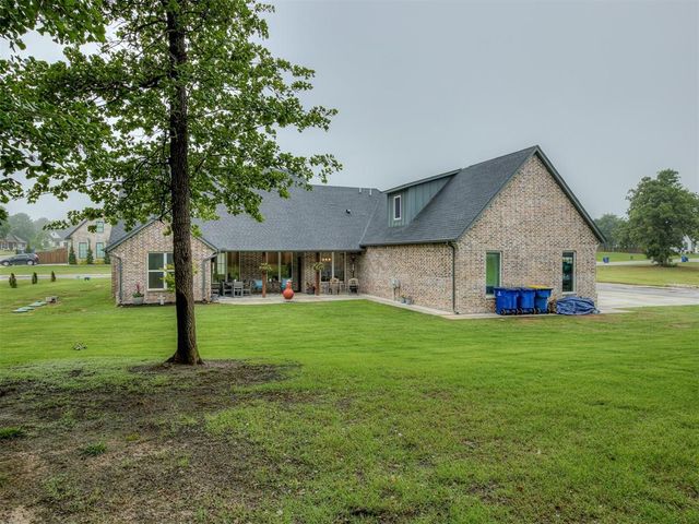 1880 Shaylee Lane, Choctaw, OK 73020