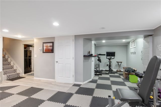 308 Victoria Park Drive, Salina, NY 13088