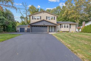 308 Victoria Park Drive, Salina, NY 13088