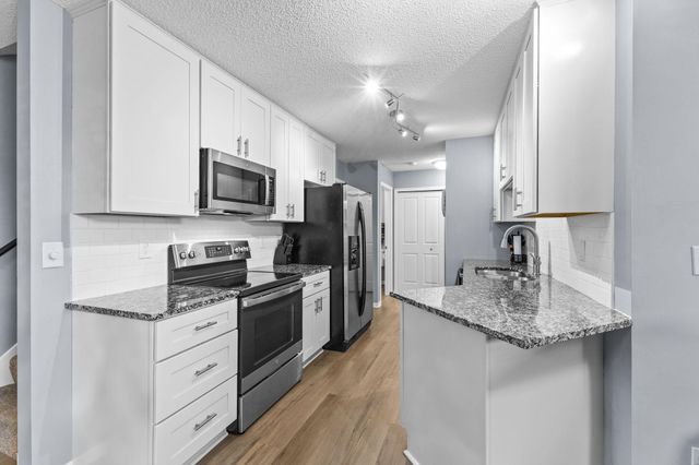 3816 Foss Road 7, Saint Anthony, MN 55421