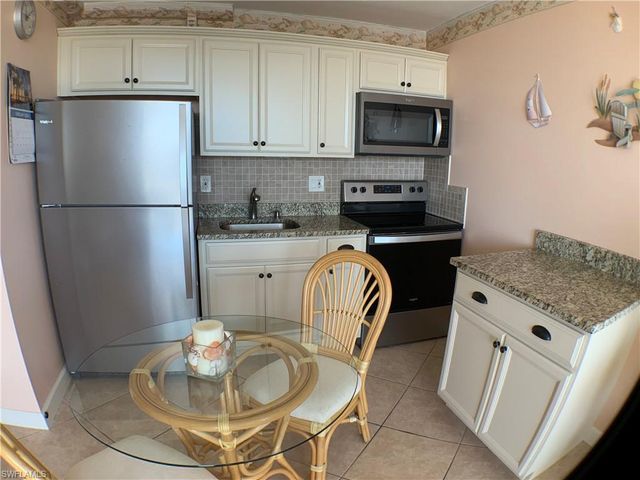 7300 ESTERO BLVD 1002, Fort Myers Beach, FL 33931