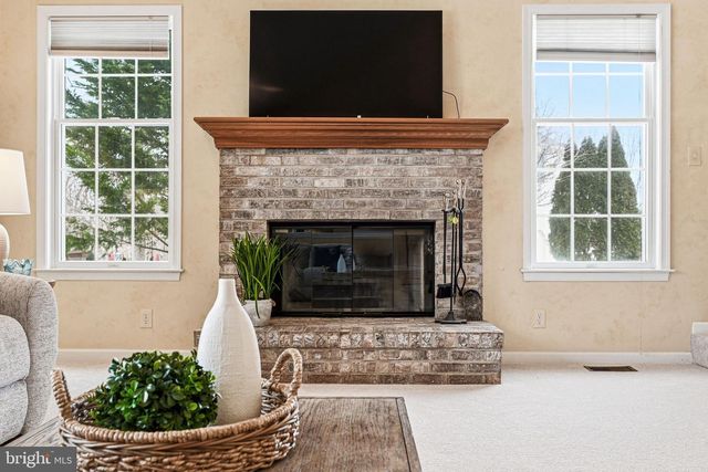 28 THOMAS SPEAKMAN DR, Glen Mills, PA 19342