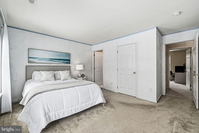 28 THOMAS SPEAKMAN DR, Glen Mills, PA 19342