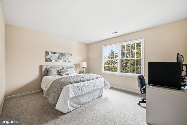 28 THOMAS SPEAKMAN DR, Glen Mills, PA 19342