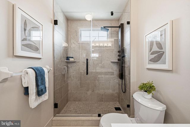 28 THOMAS SPEAKMAN DR, Glen Mills, PA 19342