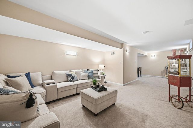 28 THOMAS SPEAKMAN DR, Glen Mills, PA 19342