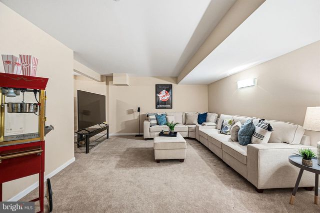 28 THOMAS SPEAKMAN DR, Glen Mills, PA 19342