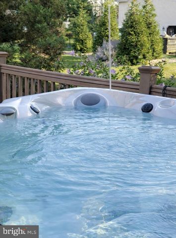 28 THOMAS SPEAKMAN DR, Glen Mills, PA 19342