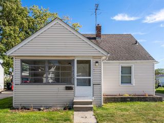 25616 Hoffmeyer Street, Roseville, MI 48066