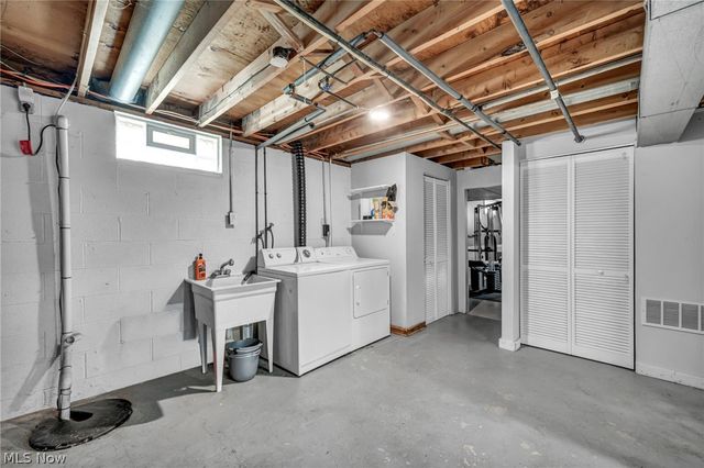 294 Broadview Avenue, Barberton, OH 44203