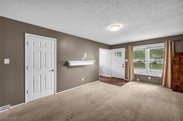 294 Broadview Avenue, Barberton, OH 44203
