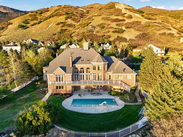 5227 S RIDGEDALE DR, Ogden, UT 84403