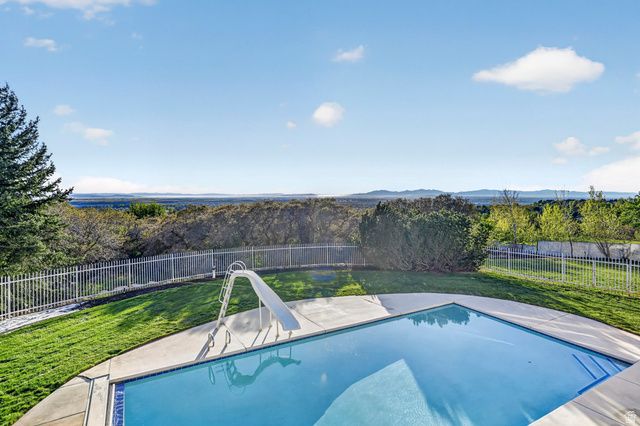 5227 S RIDGEDALE DR, Ogden, UT 84403
