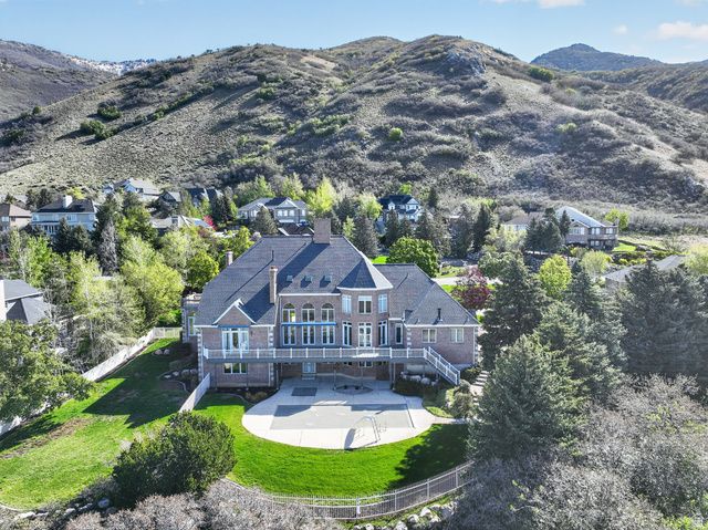5227 S RIDGEDALE DR, Ogden, UT 84403