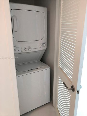 1100 S Miami Ave 4007, Miami, FL 33130