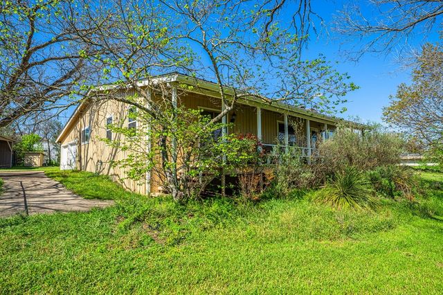 123 FM 480, Center Point, TX 78010