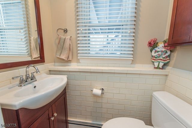 15 Alba Pl, Parsippany-troy Hills Twp., NJ 07054