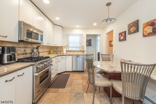 15 Alba Pl, Parsippany-troy Hills Twp., NJ 07054