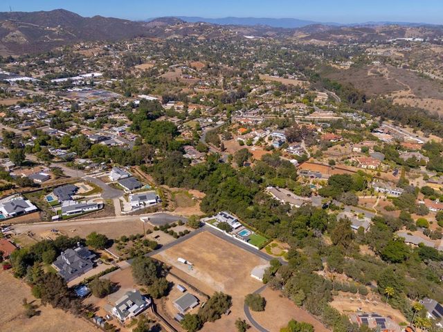 2260 Buena Creek Road, Vista, CA 92084