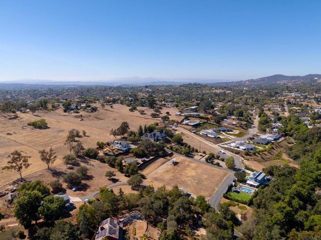 2260 Buena Creek Road, Vista, CA 92084
