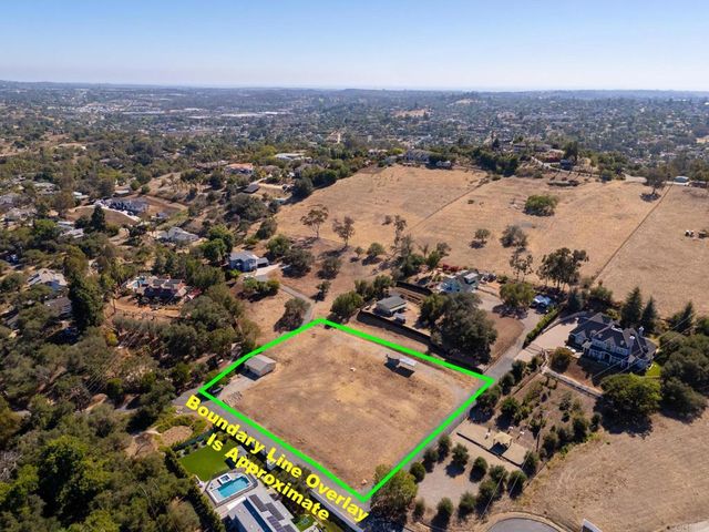 2260 Buena Creek Road, Vista, CA 92084
