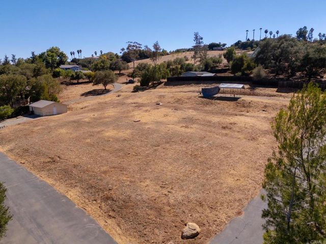 2260 Buena Creek Road, Vista, CA 92084