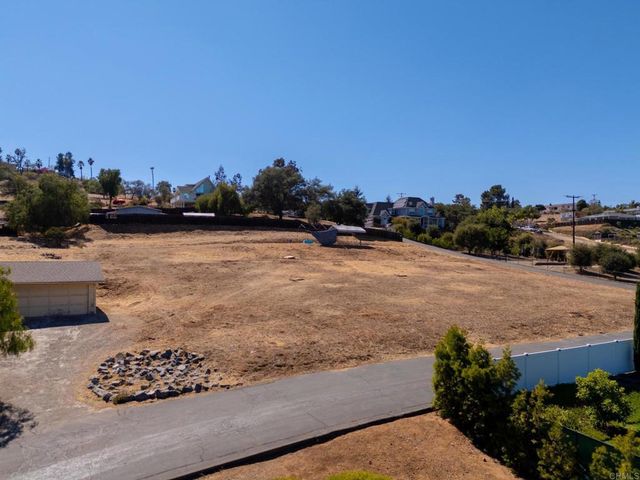 2260 Buena Creek Road, Vista, CA 92084